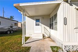 Picture of 1111 49Th Avenue Drive W, Bradenton, FL 34207