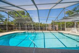 Picture of 1388 S Hercules Avenue, Clearwater, FL 33764