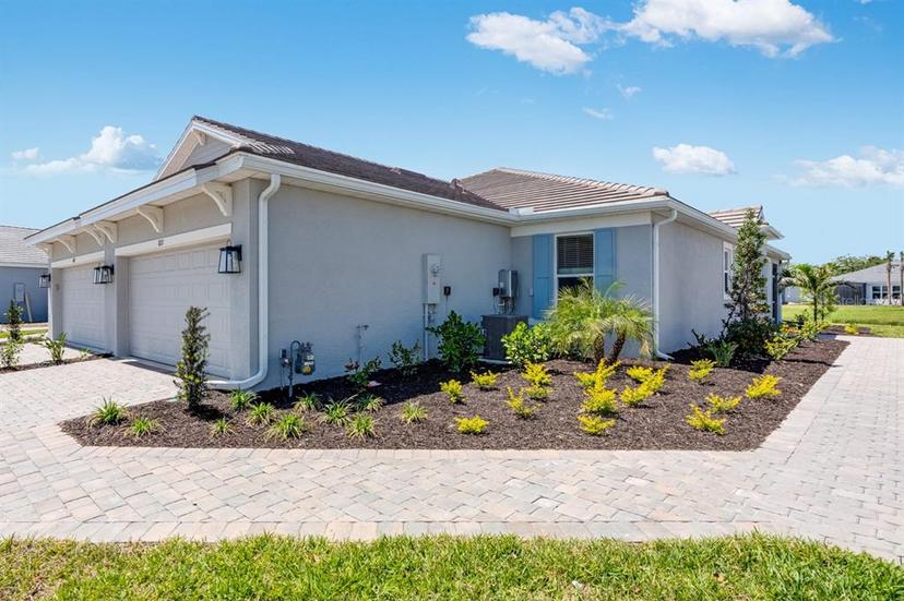 Picture of 8113 Moonbeam Avenue, Sarasota FL 34241