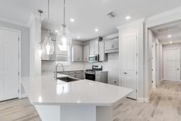 Picture of 8113 Moonbeam Avenue, Sarasota, FL 34241