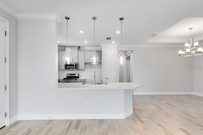 Picture of 8113 Moonbeam Avenue, Sarasota FL 34241