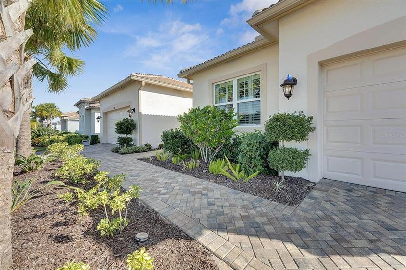 Picture of 15314 Valencia Del Sol Street, Wimauma FL 33598