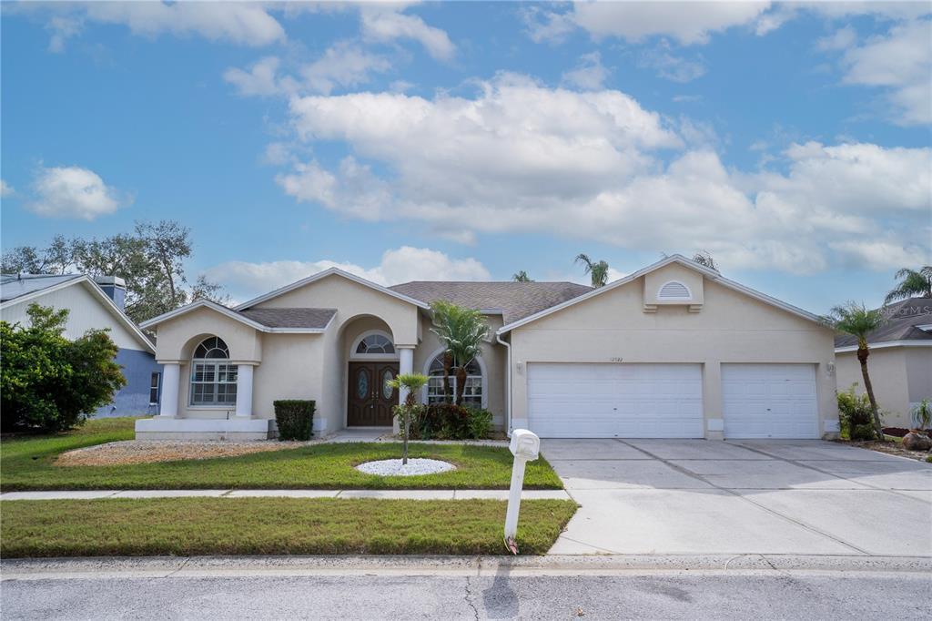 Picture of 12922 Prestwick Drive, Riverview, FL 33579