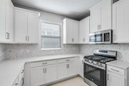 Picture of 8061 Moonbeam Avenue, Sarasota, FL 34241