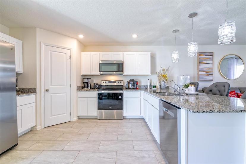 Picture of 680 Hillview Loop, Haines City FL 33844