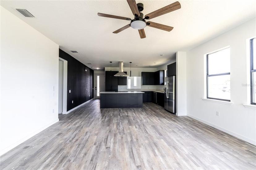 Picture of 326 Spinnaker Court, Auburndale FL 33823
