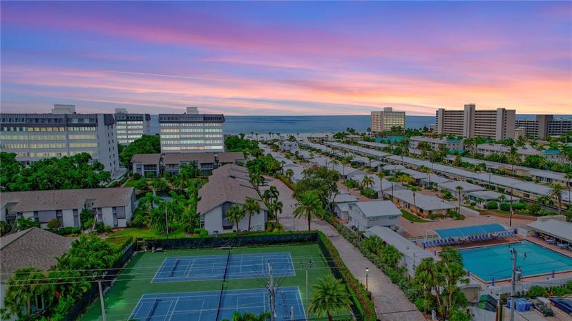 Picture of 1200 E Peppertree Lane Unit 607, Sarasota FL 34242