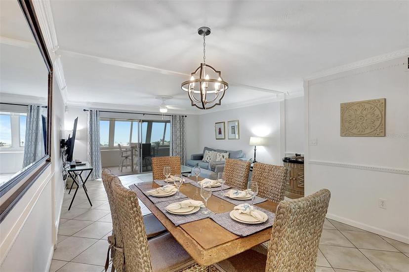 Picture of 1200 E Peppertree Lane Unit 607, Sarasota FL 34242