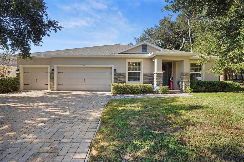 Picture of 209 Wellington Woods Avenue, Deland, FL 32724