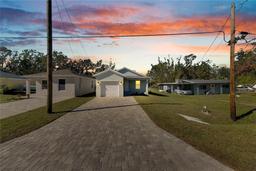 Picture of 1006 Hagle Park Road, Bradenton, FL 34212