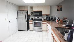 Picture of 18308 Aintree Ct, Tampa, FL 33647