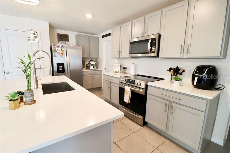 Picture of 12113 Water Ash Place, Riverview FL 33569