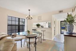 Picture of 4767 Winslow Beacon Unit 25, Sarasota, FL 34235