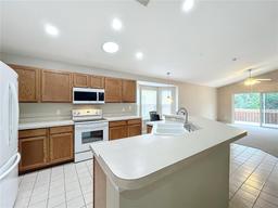 Picture of 425 Tree Shore Drive, Orlando, FL 32825