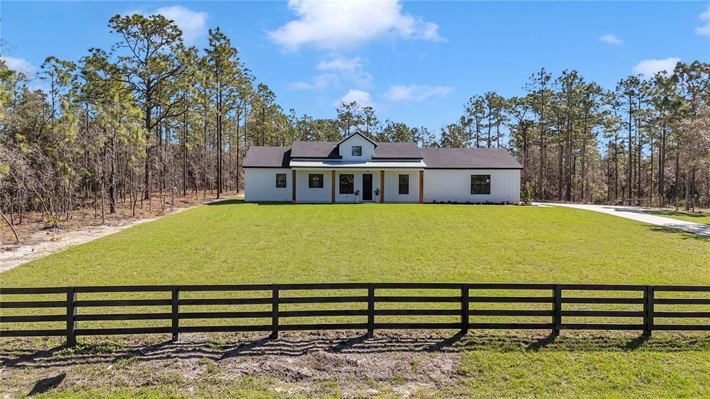 Picture of 8827 SW 137Th Court, Dunnellon, FL 34432