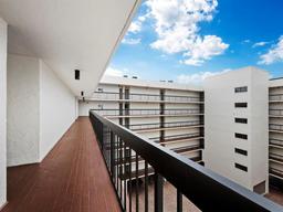 Picture of 2045 Gulf Of Mexico Drive Unit M1-502, Longboat Key, FL 34228