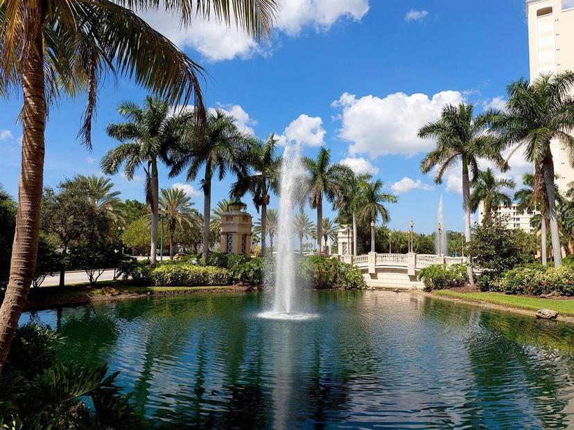 Picture of 750 N Tamiami Trail Unit 420, Sarasota FL 34236