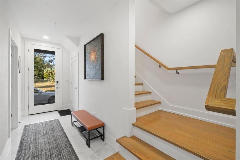 Picture of 52 Audubon Place Unit 52, Sarasota FL 34237