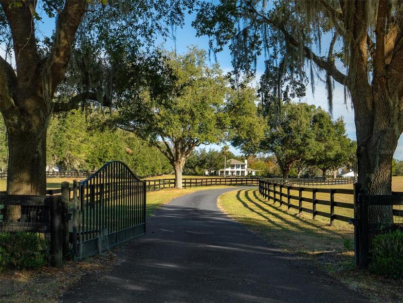 Picture of 901 SW 87Th Place, Ocala FL 34476