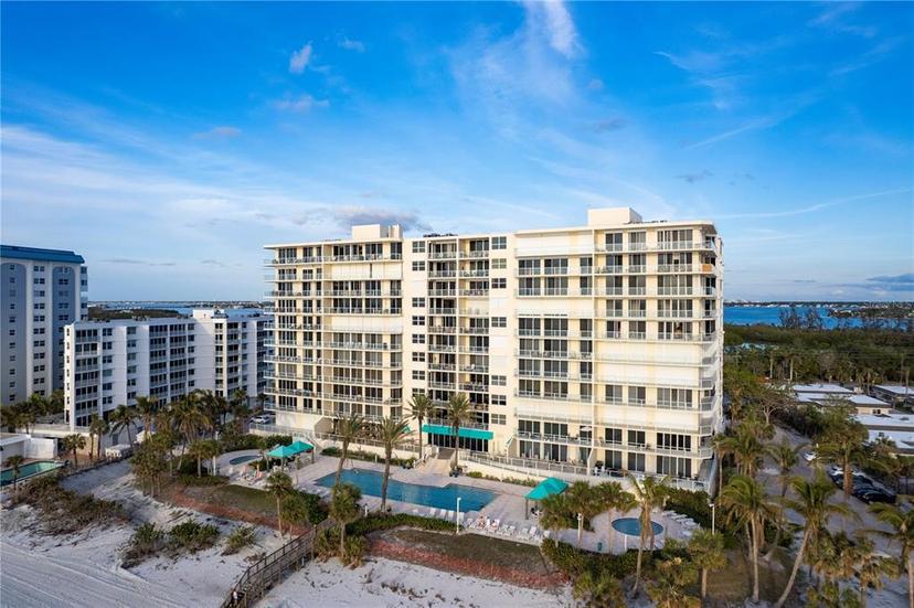 Picture of 1800 Benjamin Franklin Drive Unit B809, Sarasota FL 34236