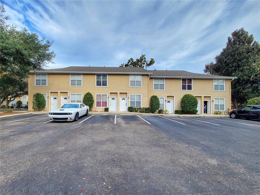 Picture of 3575 SW 30Th Way Unit 120, Gainesville, FL 32608