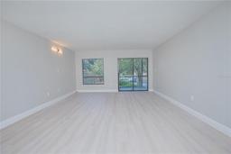 Picture of 620 Cranes Way Unit 207, Altamonte Springs, FL 32701
