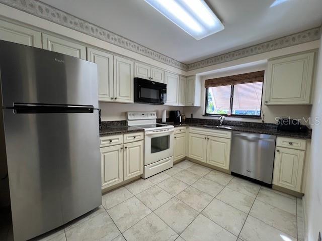 Picture of 5171 Willow Links Unit 23, Sarasota FL 34235