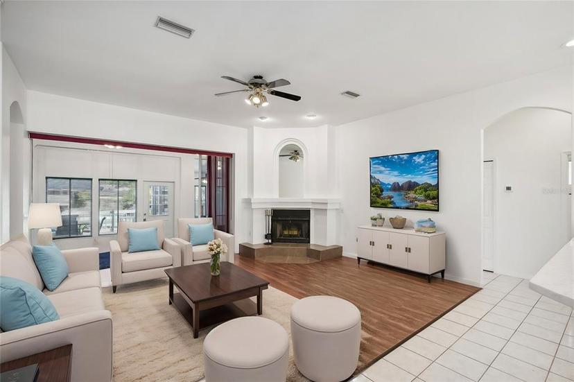 Picture of 211 Arlington Avenue E, Oldsmar FL 34677