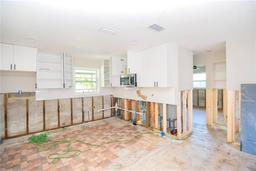 Picture of 4234 Harrisburg Street Ne, St Petersburg, FL 33703