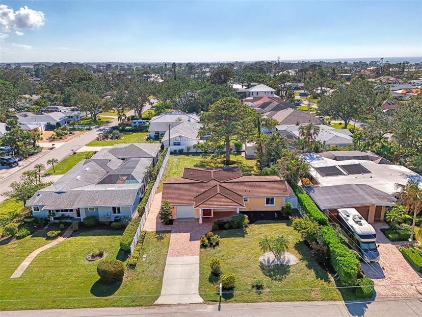 Picture of 225 Firenze Avenue W, Venice FL 34285