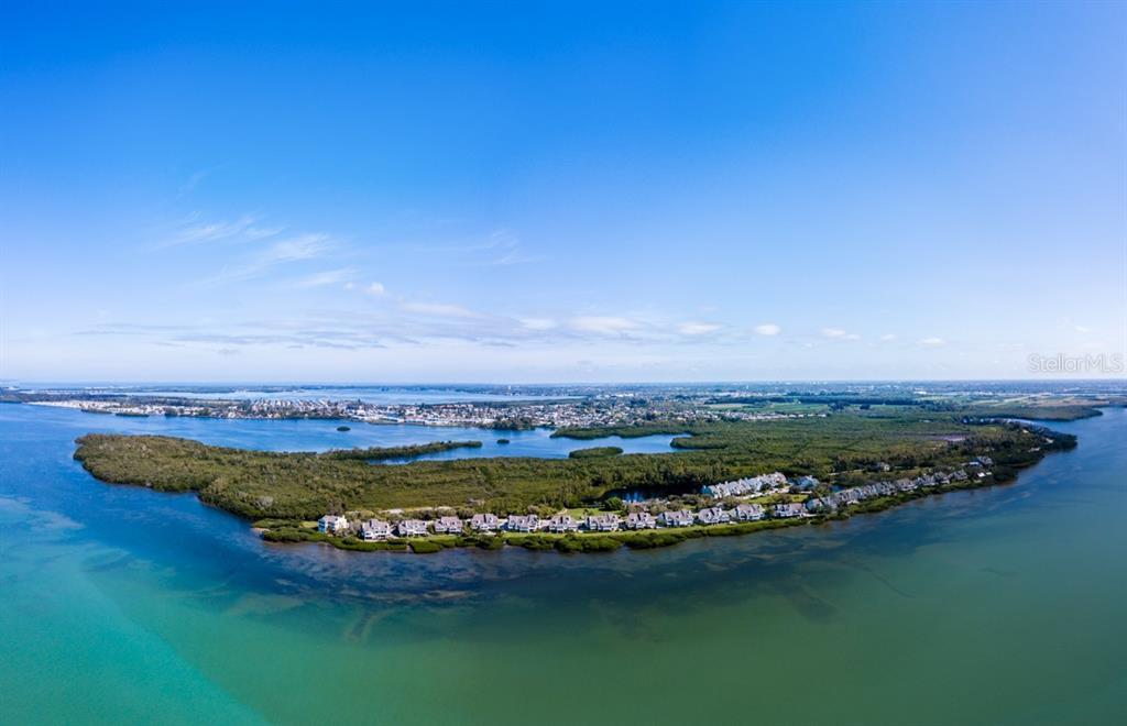 Picture of 114 Tidy Island Boulevard, Bradenton, FL 34210