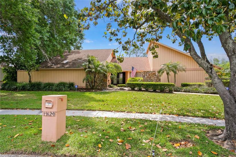 Picture of 13620 Diamond Head Drive, Tampa FL 33624