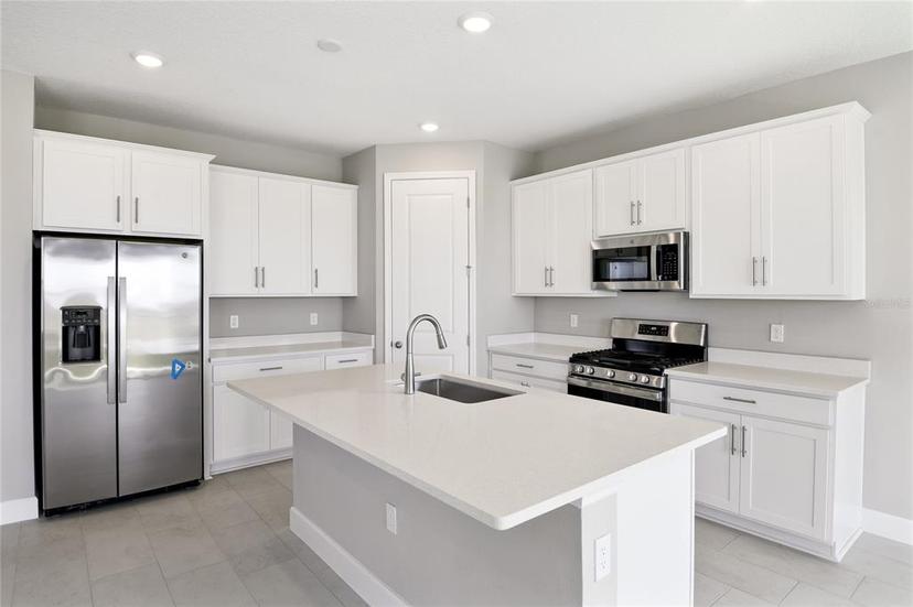 Picture of 5956 Jensen View Avenue, Apollo Beach FL 33572