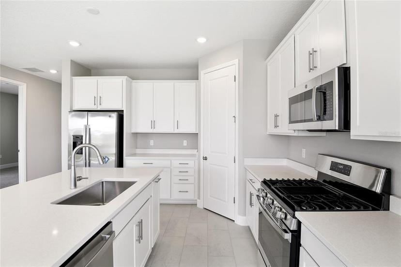 Picture of 5956 Jensen View Avenue, Apollo Beach FL 33572