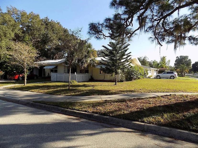 Picture of 2695 S East Avenue, Sarasota FL 34239