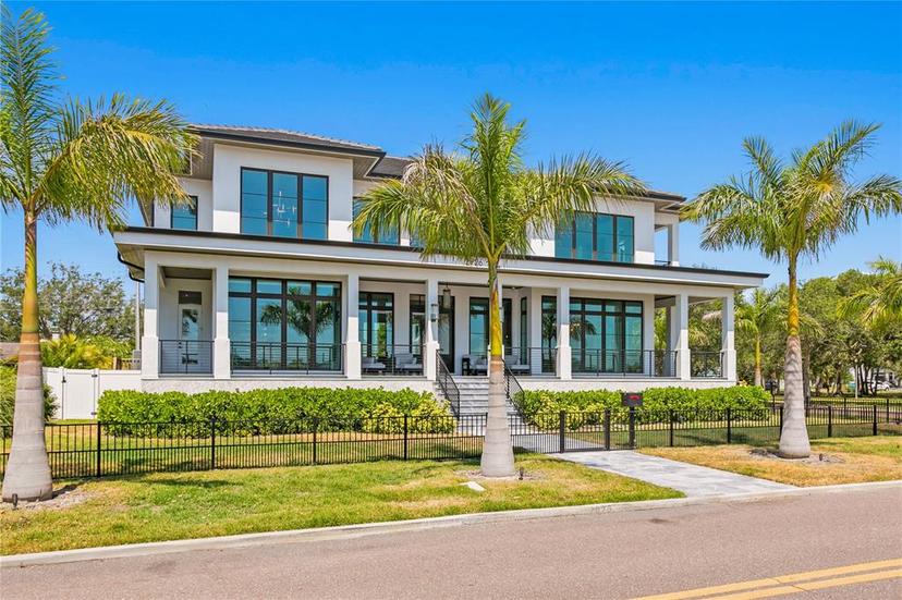 Picture of 2926 Coffee Pot Boulevard Ne, St Petersburg FL 33704