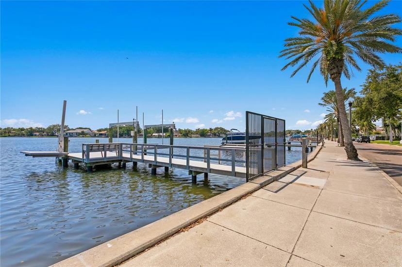 Picture of 2926 Coffee Pot Boulevard Ne, St Petersburg FL 33704