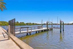 Picture of 2926 Coffee Pot Boulevard Ne, St Petersburg, FL 33704