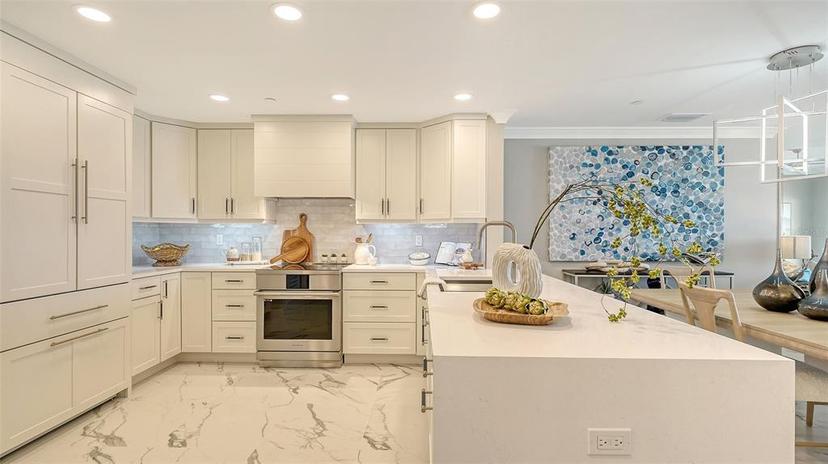 Picture of 2105 Gulf Of Mexico Drive Unit 3303, Longboat Key FL 34228