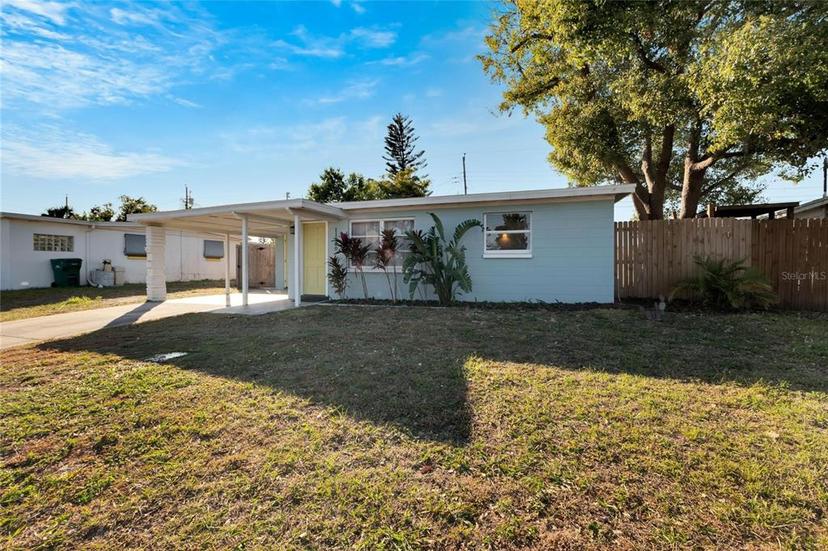 Picture of 11950 105Th Lane N, Largo FL 33773