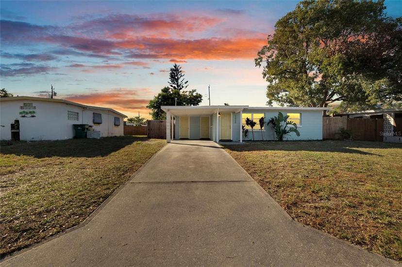Picture of 11950 105Th Lane N, Largo FL 33773