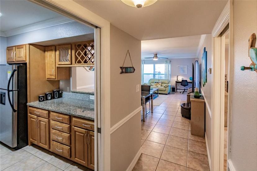 Picture of 3350 S Osprey Avenue Unit 106A, Sarasota FL 34239