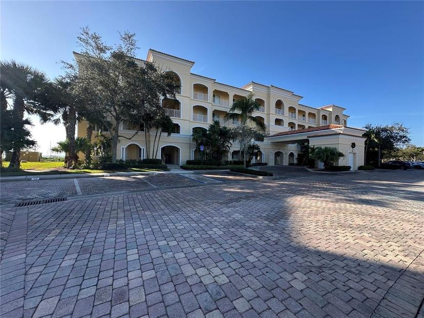 Picture of 27 Harbour Isle Drive W Unit 205, Fort Pierce FL 34949