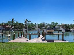 Picture of 508 Siesta Drive, Sarasota, FL 34242