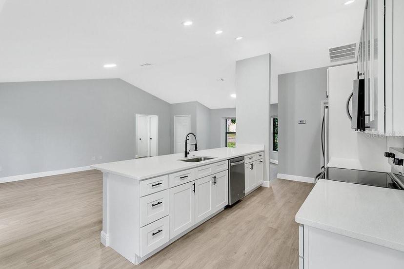 Picture of 1010 Cox Court, Oviedo FL 32765