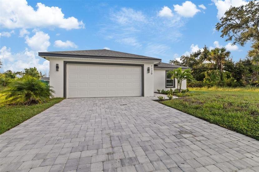 Picture of 12114 Clarendon Avenue, Port Charlotte FL 33981