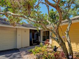 Picture of 263 Southampton Drive Unit 301, Venice, FL 34293