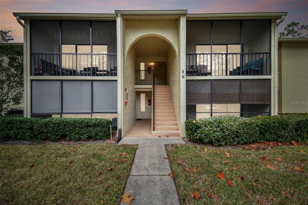 Picture of 1354 Shady Pine Way Unit H2, Tarpon Springs, FL 34688