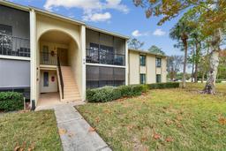Picture of 1354 Shady Pine Way Unit H2, Tarpon Springs, FL 34688