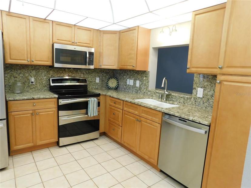 Picture of 302 Spring Lakes Blvd Unit 302, Bradenton FL 34210